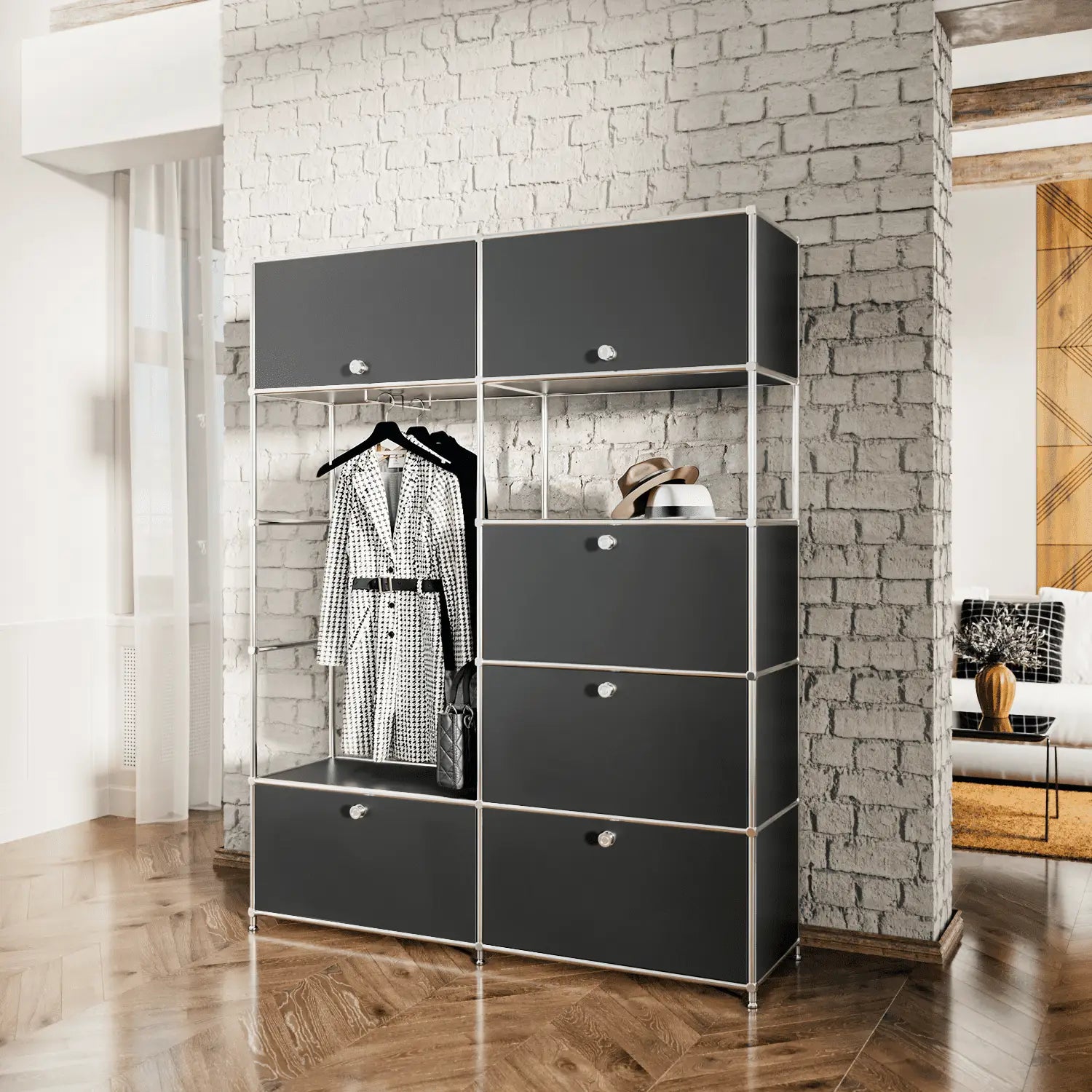 Garderobe in klassischem Schwarz – Flexcube