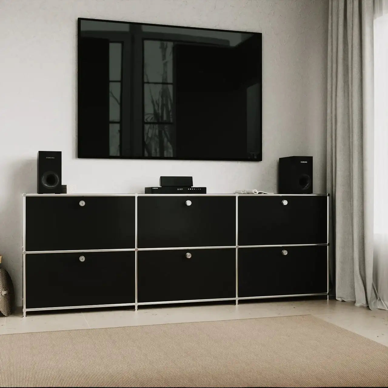 Sideboard in Schwarz mit 3 Schubladen / Klappen