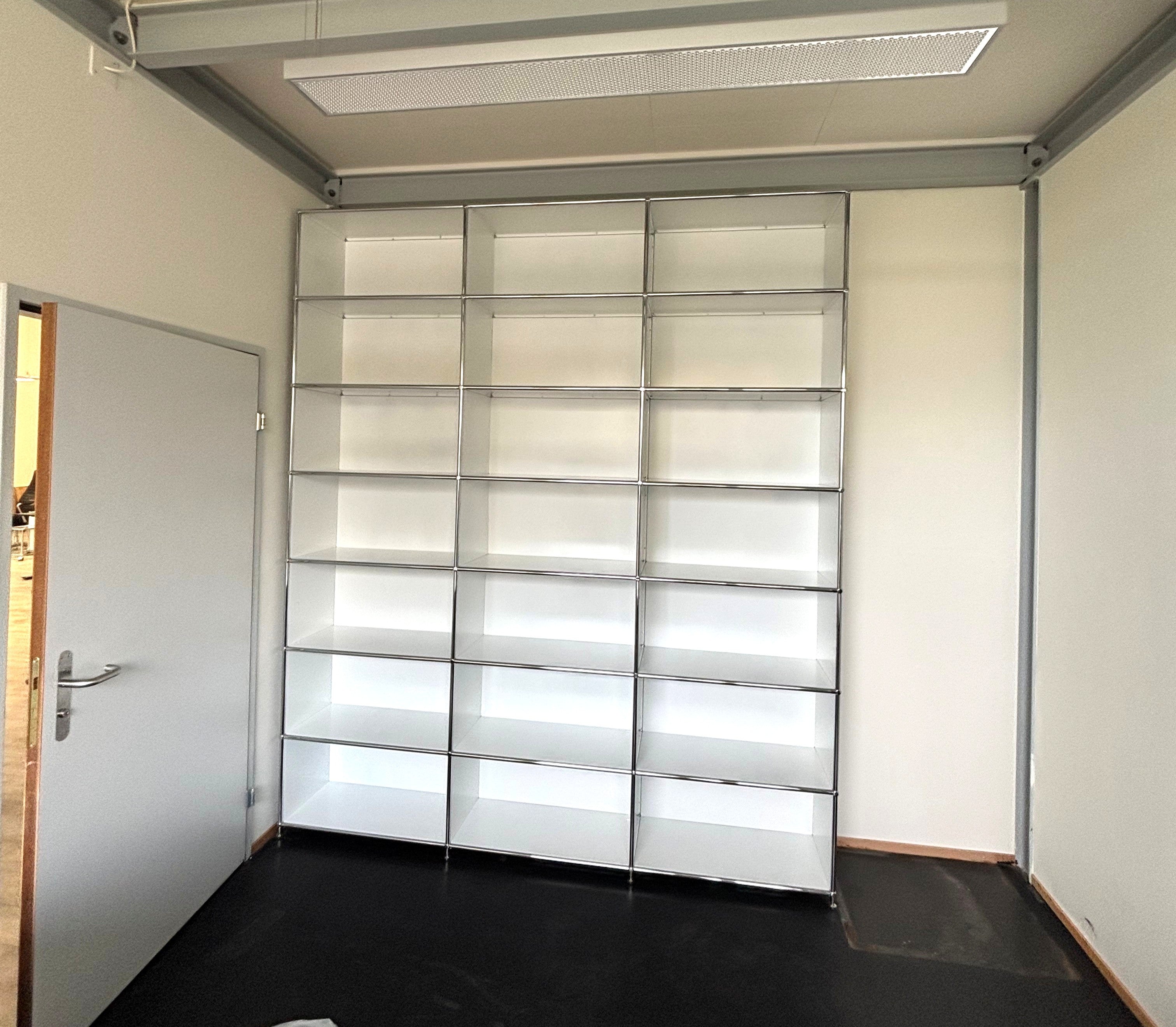 SALE: Highboard weiss 227x40x271cm