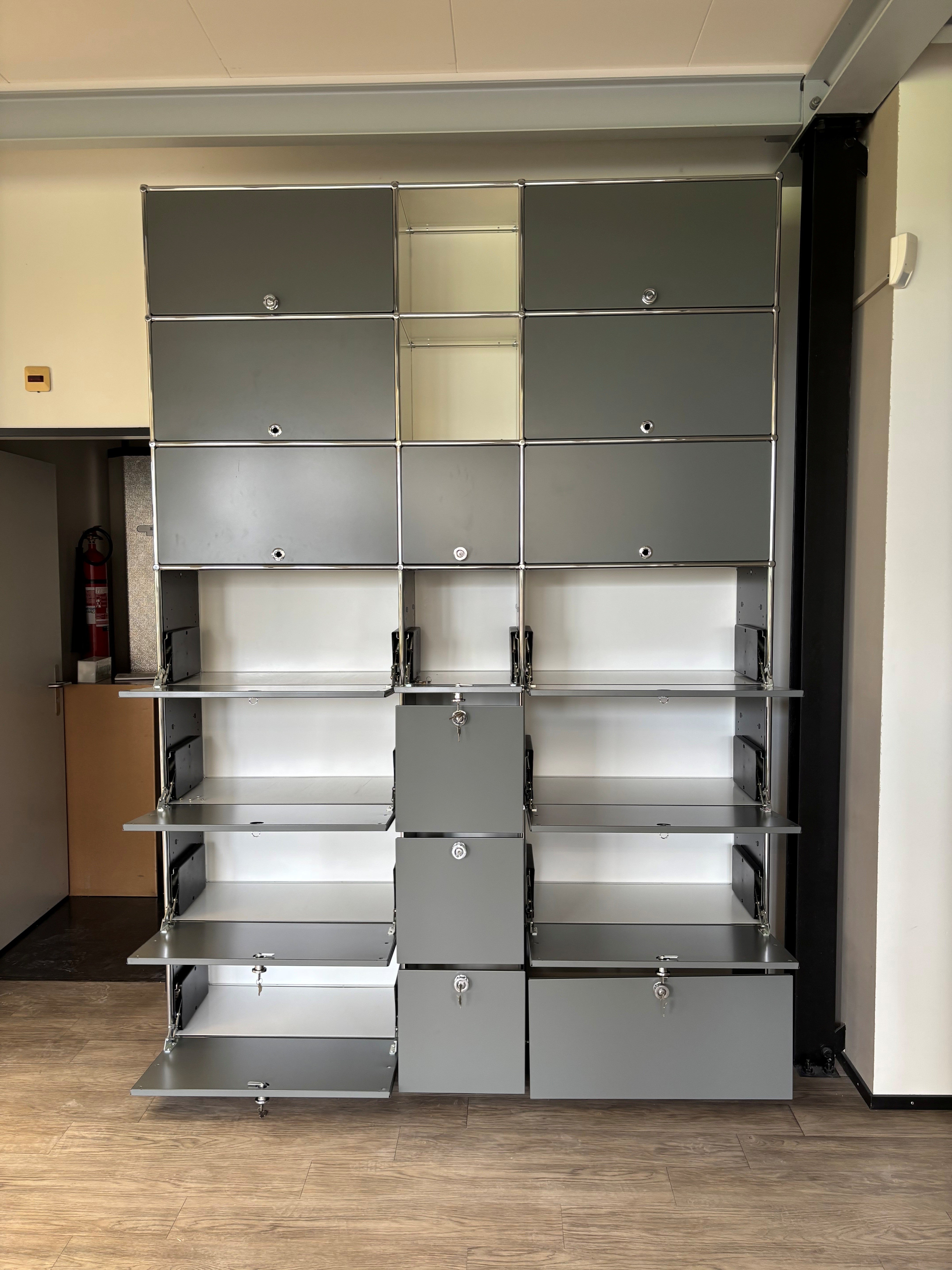 SALE: Highboard dunkelgrau/weiss 190x40x271cm