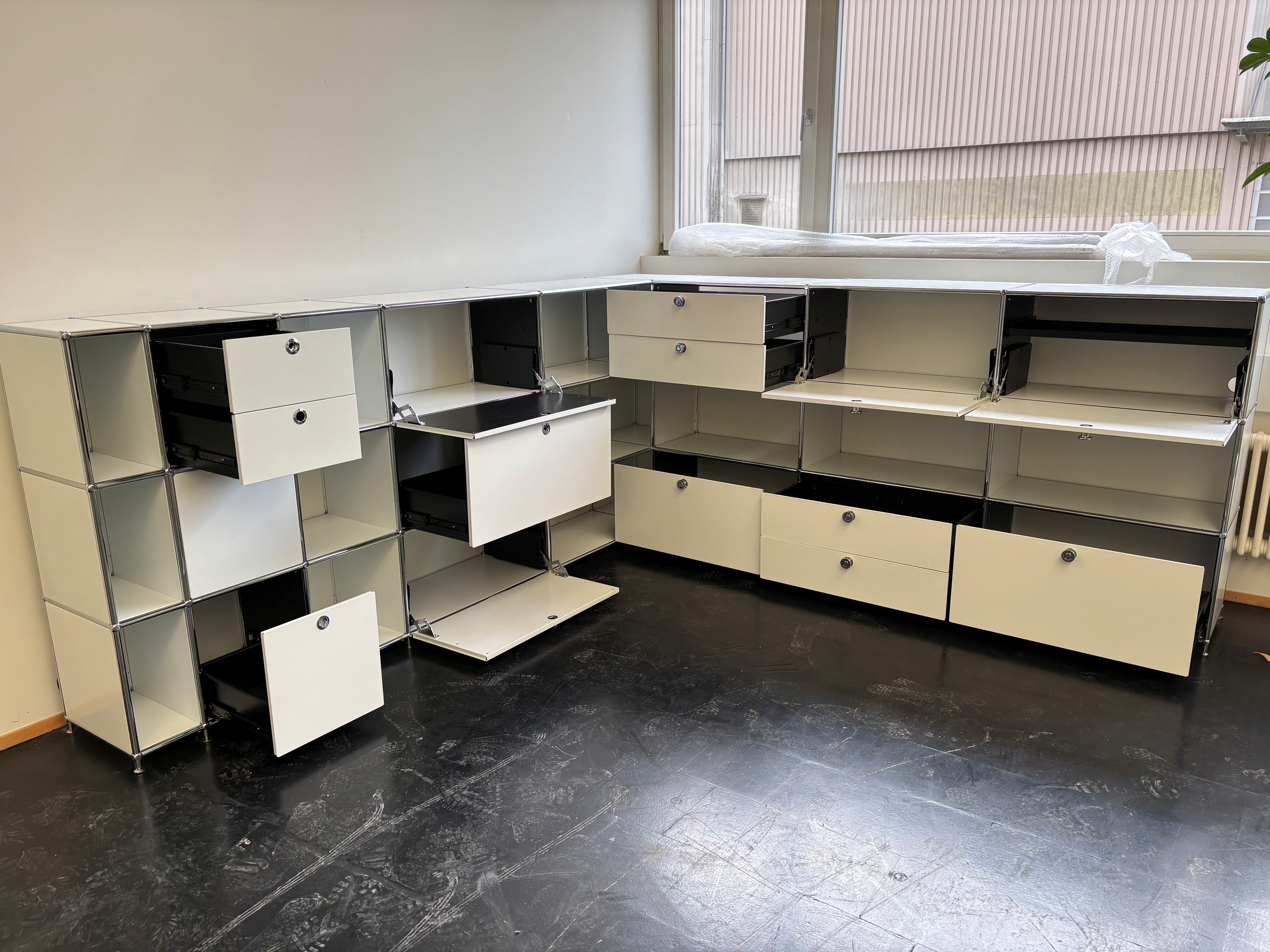 SALE: Eckkombination weiss 285x265x119cm