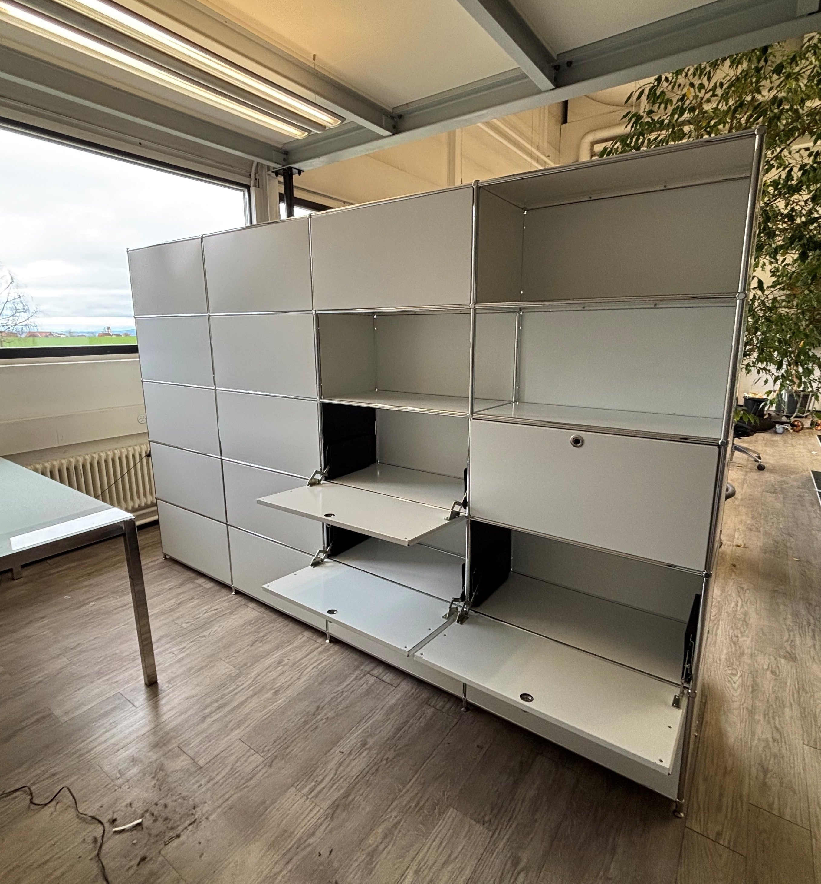 SALE: Highboard weiss 302x40x195cm