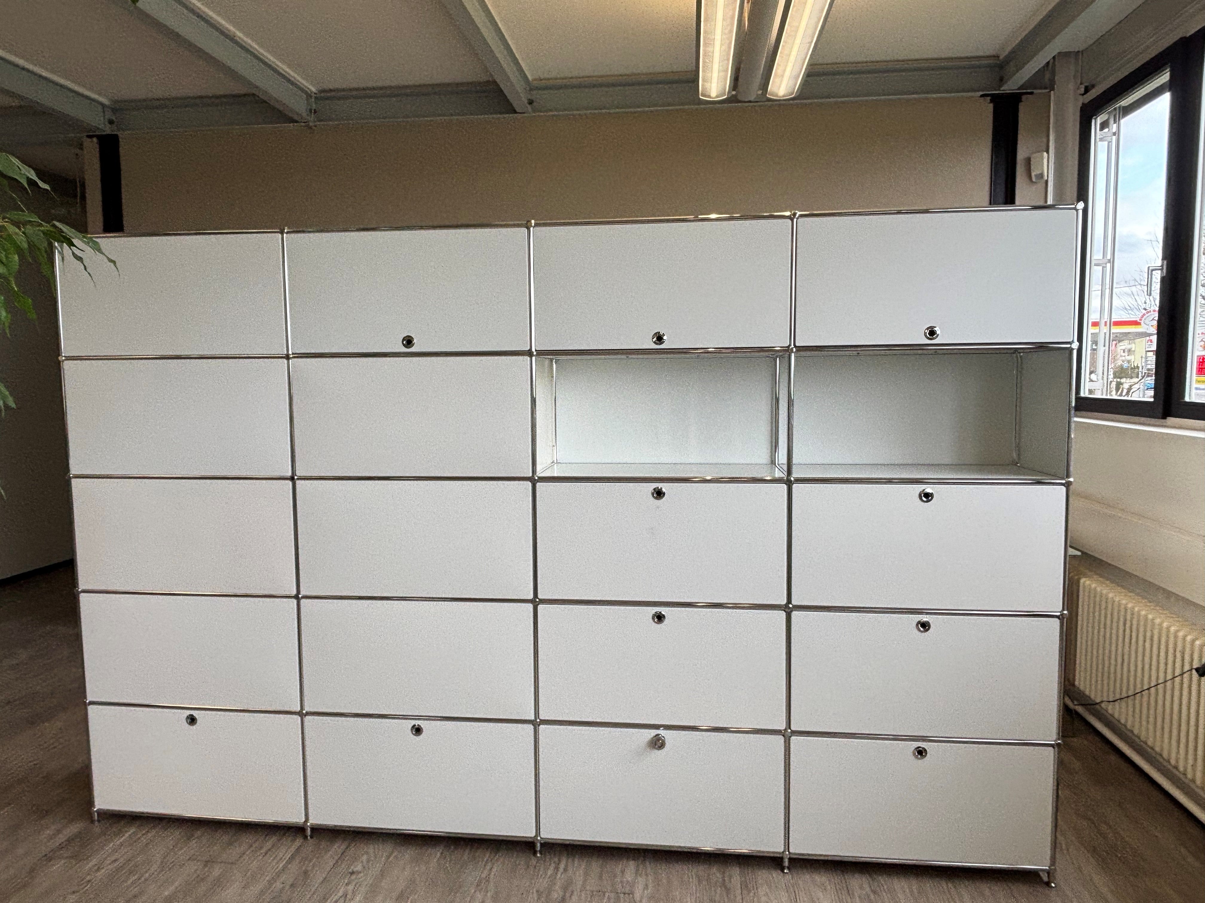 SALE: Highboard weiss 302x40x195cm