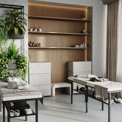 White chest of drawers with 3 drawers