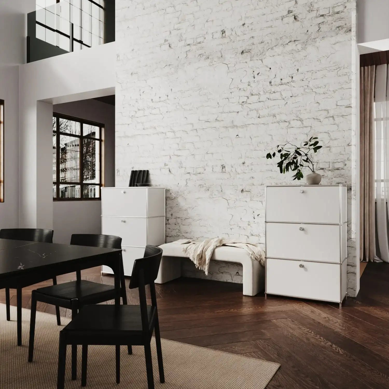 White chest of drawers with 3 drawers