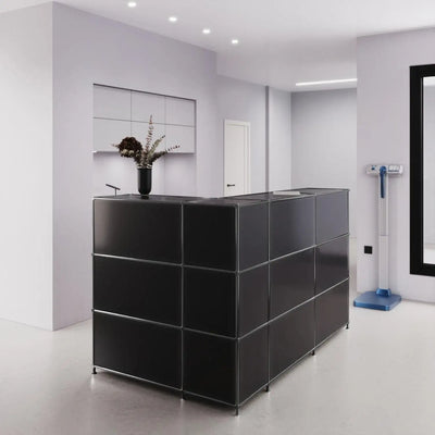 Comptoir d'accueil compact en chrome noir