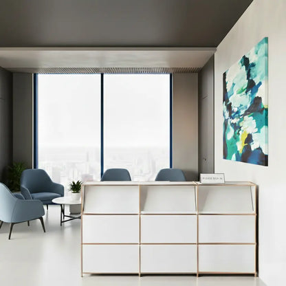 Empfangstheke in Weiss mit 3 Broschürenhaltern – Roségold-Finish